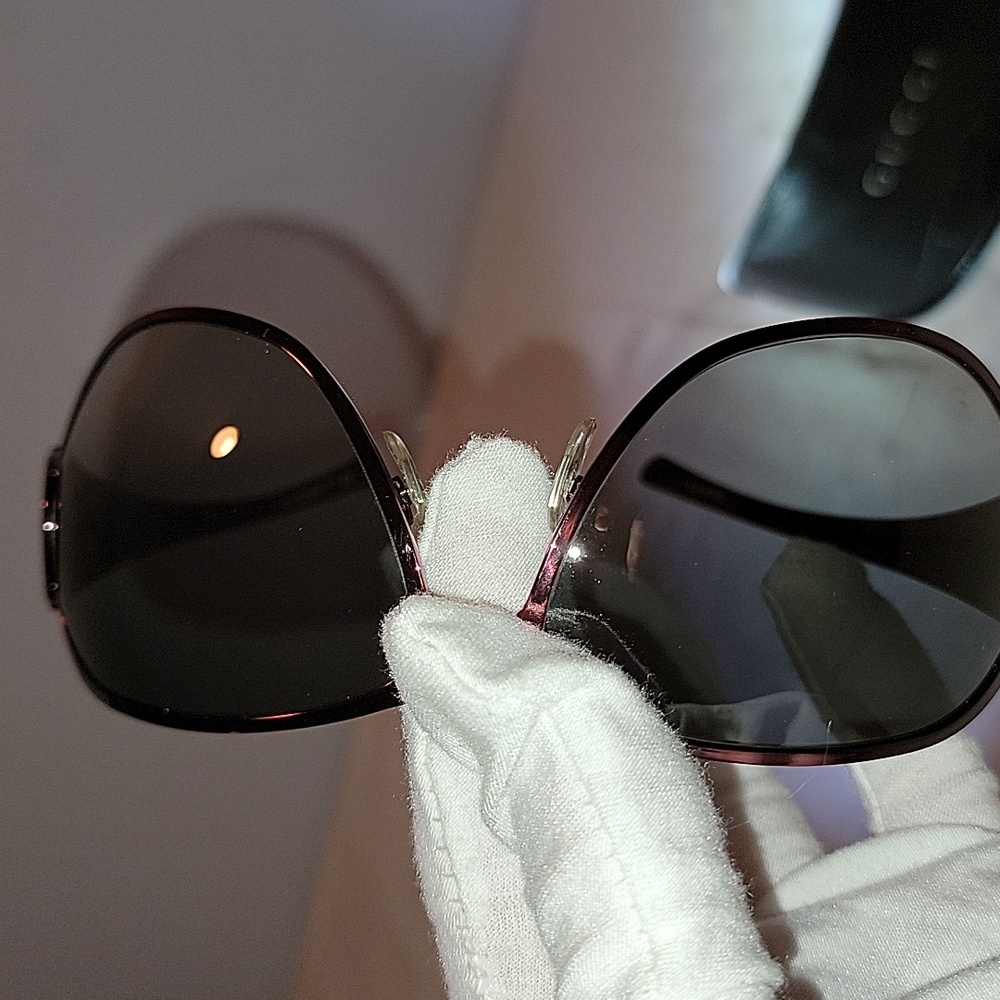 Vintage Gucci Sunglasses - Picture 10 of 16